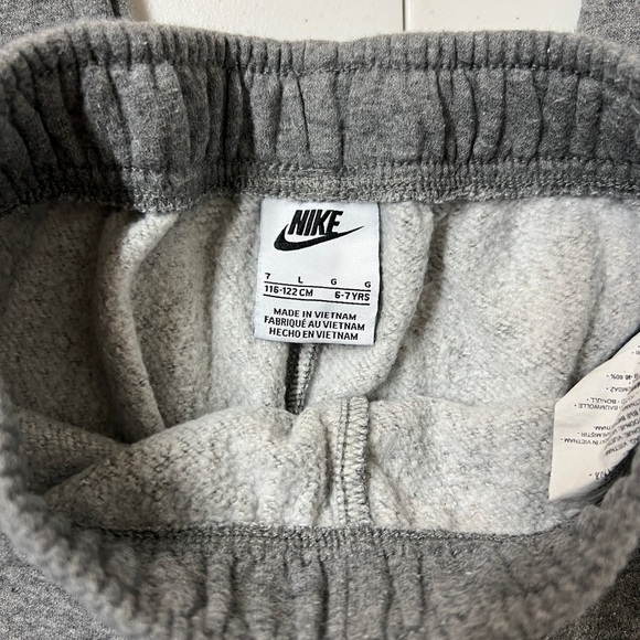 Nike Kids Charcoal Sweatpants - Picture 2 of 4